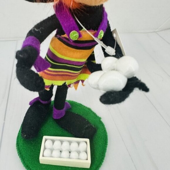 Annalee Halloween Trick or Treat 8" Witch Doll 1983 Egg Thrower - Picture 4 of 13